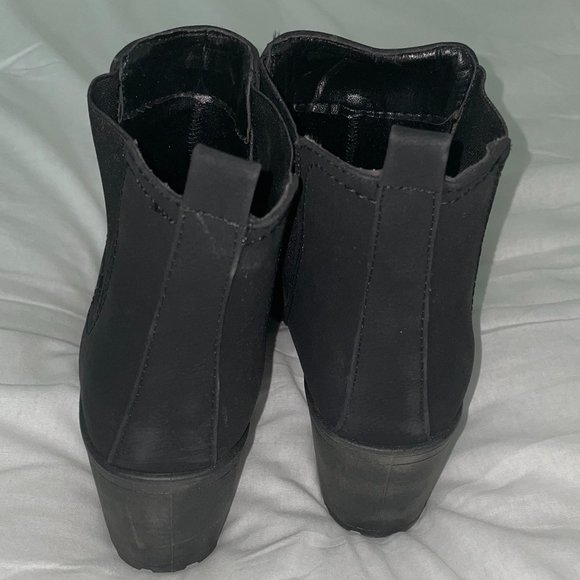 Krush Black Chunky Cleated Chelsea Boots - Picture 6 of 9